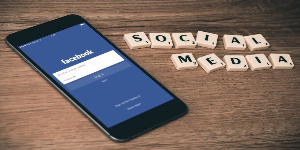 social media facebook smartphone iphone mobile